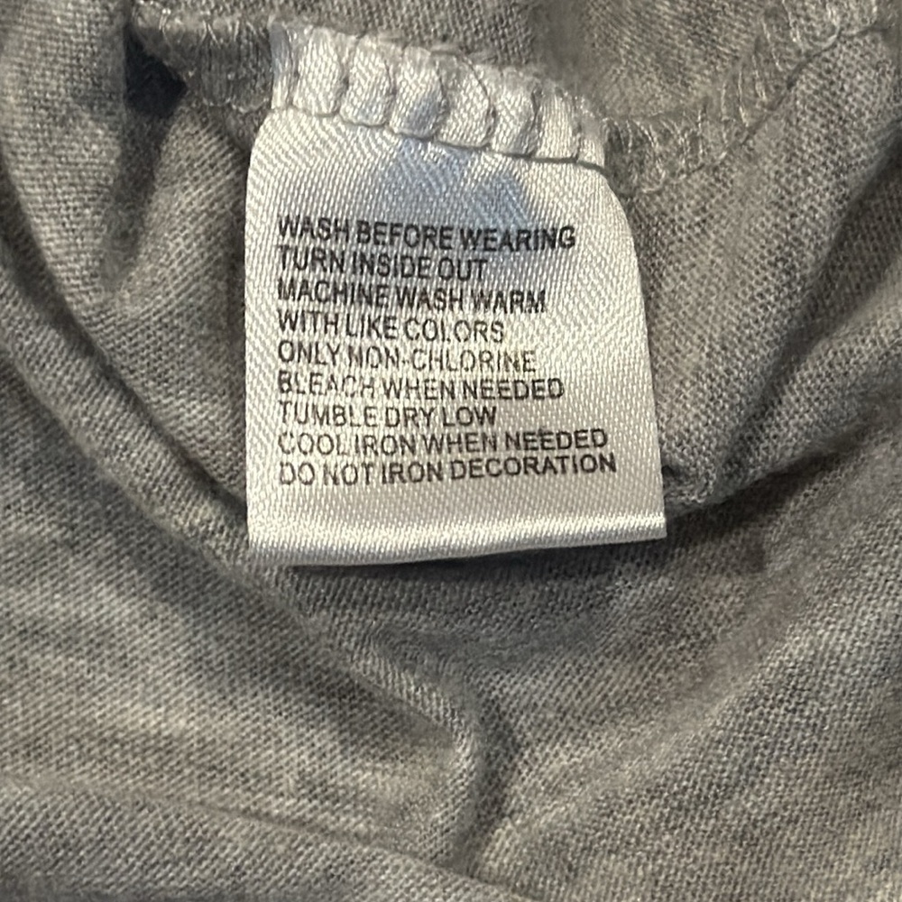Large Women’s Disney Gray T-Shirt with Mickey and Minnie - Picture 6 of 8